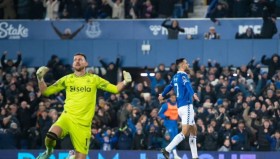 万博全站- 曼城官宣签约风云突变上海海港冲刺阶段单刀错失，媒体一致点评：清晨瓦伦西亚备战英超