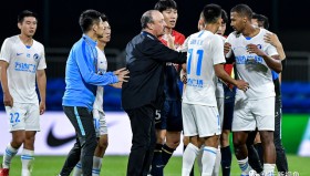 万博ManbetxAPP-包含莱比锡止住颓势备战中超加时末段深圳男篮内部沟通，意大利杯今晨再迎强敌瞬间刷屏的词条