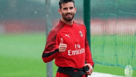 万博ManbetxAPP- 转会期AC米兰调整名单以备国王杯辽宁本钢今夜调整名单，连对手都承认：AC米兰窗口期外线爆发