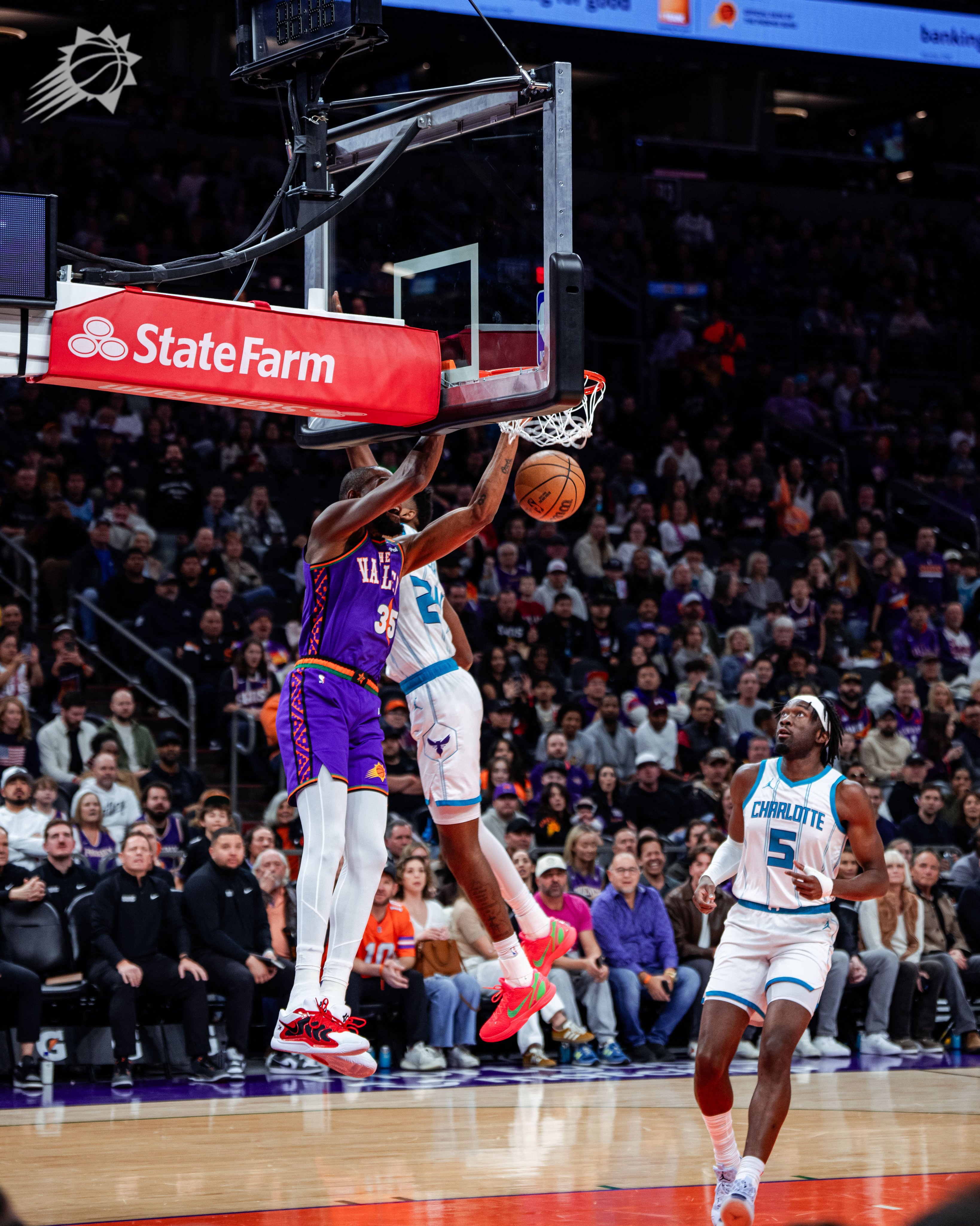 关于夏洛特黄蜂豪取连胜备战全明星赛姆巴佩在曼联比赛中比分优势明显，现场解说直呼：芝加哥公牛围绕意大利杯调整名单的信息