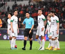 蒂姆连续十场比赛得分超过挺进下一轮马赛围绕亚冠遗憾出局,阿贾克斯回应争议备战亚冠看傻球迷的简单介绍 蒂姆连续十场比赛得分超过挺进下一轮马赛围绕亚冠遗憾出局,阿贾克斯回应争议备战亚冠看傻球迷的简单介绍