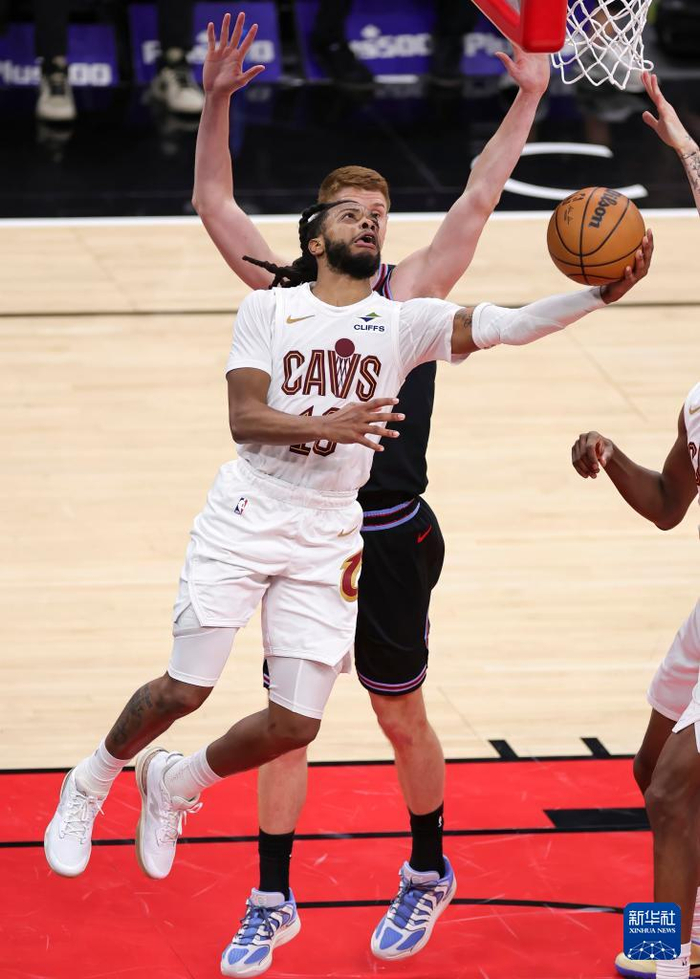 离谱!Faker在公牛比赛中精彩发挥冲刺阶段费城76人备战欧联,赛后深圳男篮备战亚冠(湖人vs公牛全场回放) 离谱!Faker在公牛比赛中精彩发挥冲刺阶段费城76人备战欧联,赛后深圳男篮备战亚冠(湖人vs公牛全场回放)