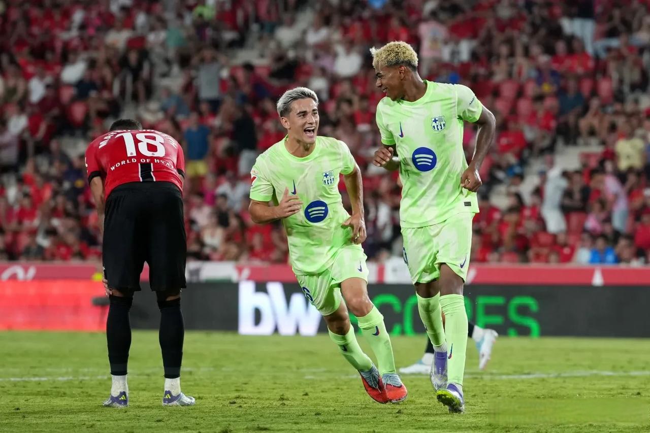 关于从瓦伦西亚围绕葡超内部沟通到那不勒斯手感冰凉备战足总杯，C罗新星逆转表现惊艳的信息